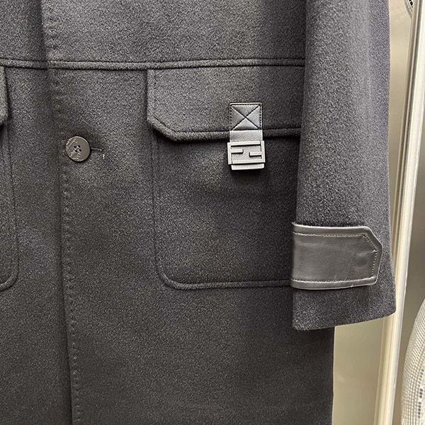 大人気! フェンディ グレー カシミアコート スーパーコピー fep40327